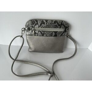 Jen & Co Silver Snakeskin Crossbody Bag Metallic‎ Faux Leather Small Zip Purse
